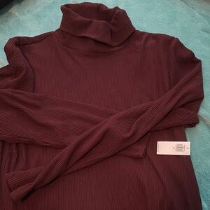 Old Navy Women's Burgundy Turtleneck Sweater